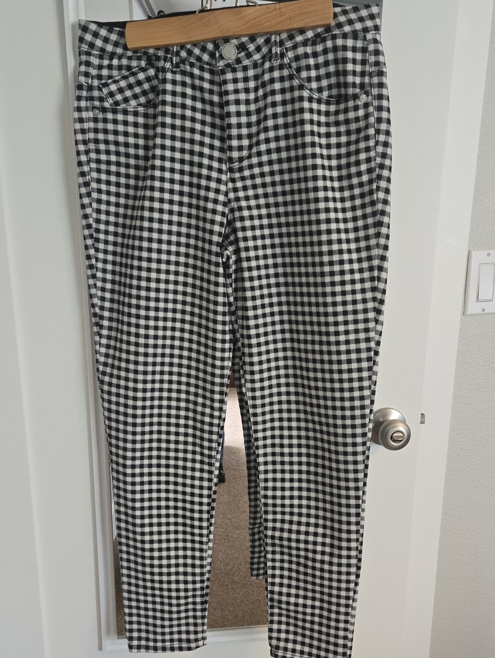 Democracy Absolution Gingham Check Crop Ankle Pants, Size: 10. Stretch.